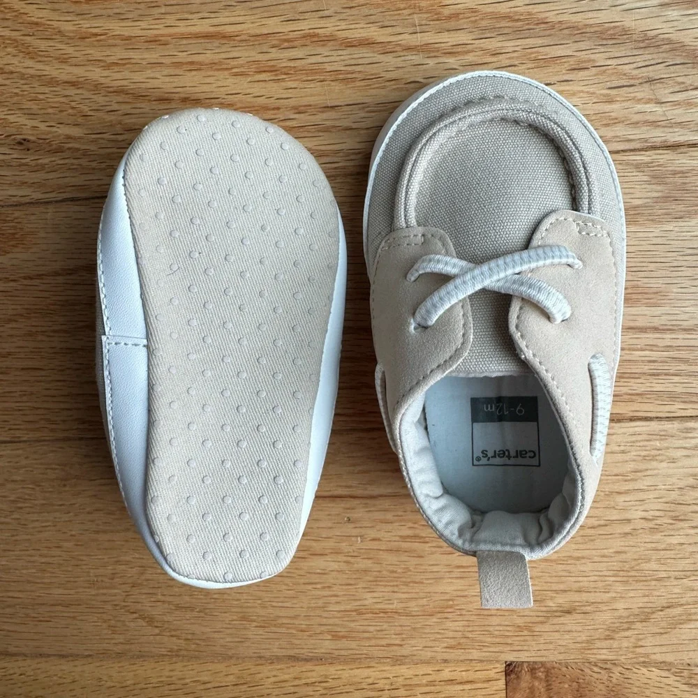 Carter’s Baby Boat Shoes 9-12 months - never worn!!